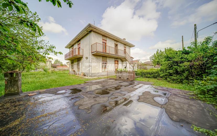 Villa a schiera in Via Virgilio, Samarate — foto 3 di 5