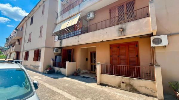 Quadrilocale in Via Gaspare Amodeo 98, Oliveri — foto 3 di 5