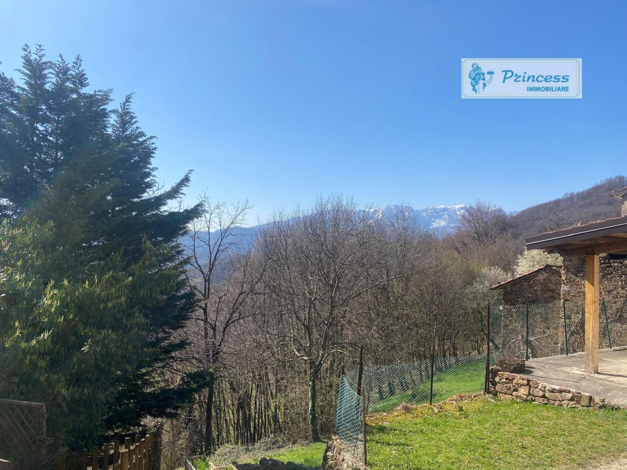 Villa a schiera in Contra' Bernardi 8, Valli del Pasubio