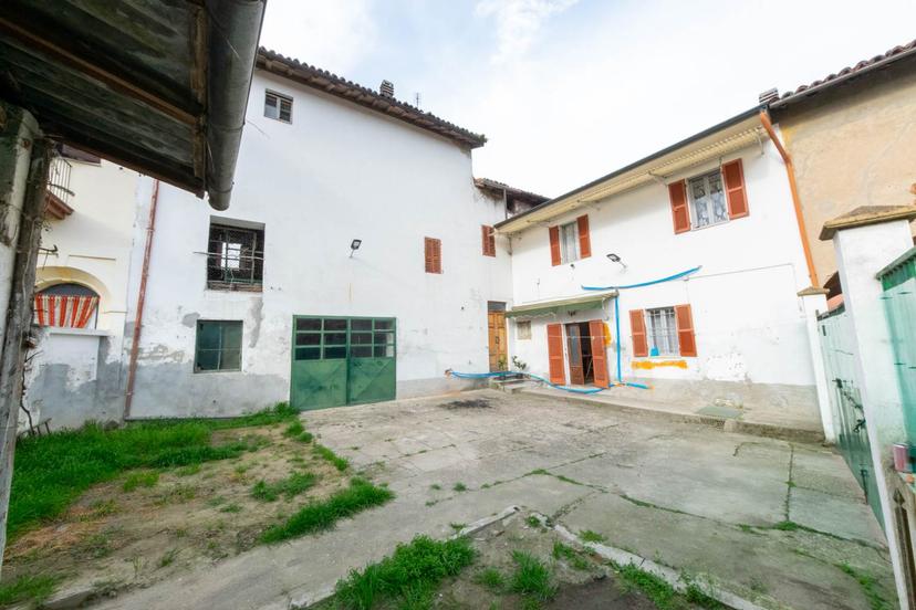 Casa indipendente, Mortara