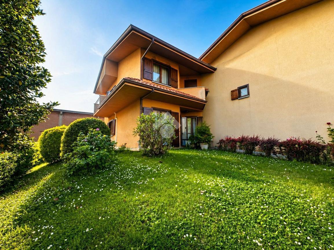 Villa in Via Locatelli 64, Martinengo