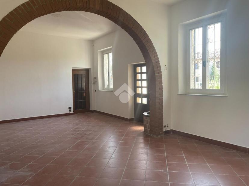 Casa indipendente in Via per Castelnovate 18, Cardano al Campo — foto 3 di 5