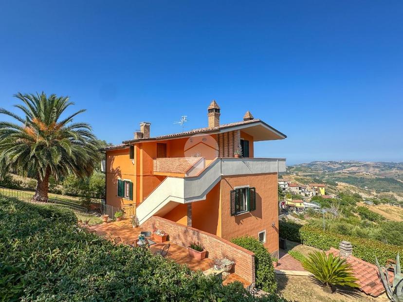 Villa in Villa Romita 4, Teramo — foto 2 di 5