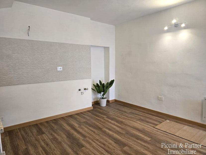 Casa indipendente in Via del Giglio, Castiglione del Lago — foto 3 di 5