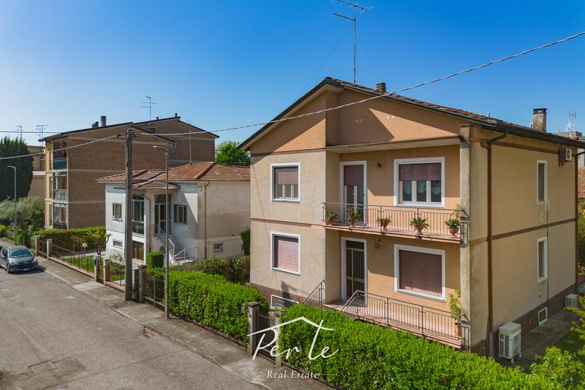 Casa indipendente in Via Anna Filippini Poma, N.9, Mantova., Mantova — foto 2 di 5