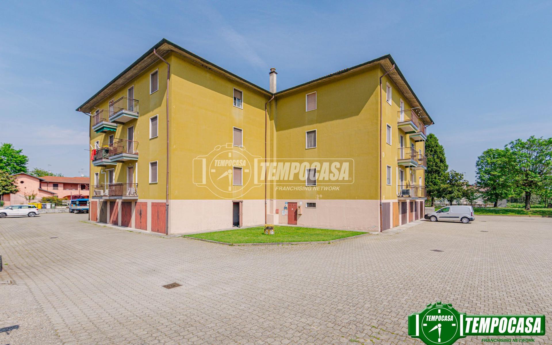 Trilocale in Via Montale, Carbonara al Ticino