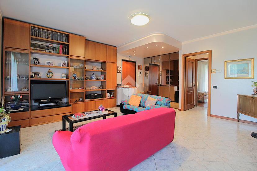Trilocale in Via Pier Francesco Cittadini 8, Milano