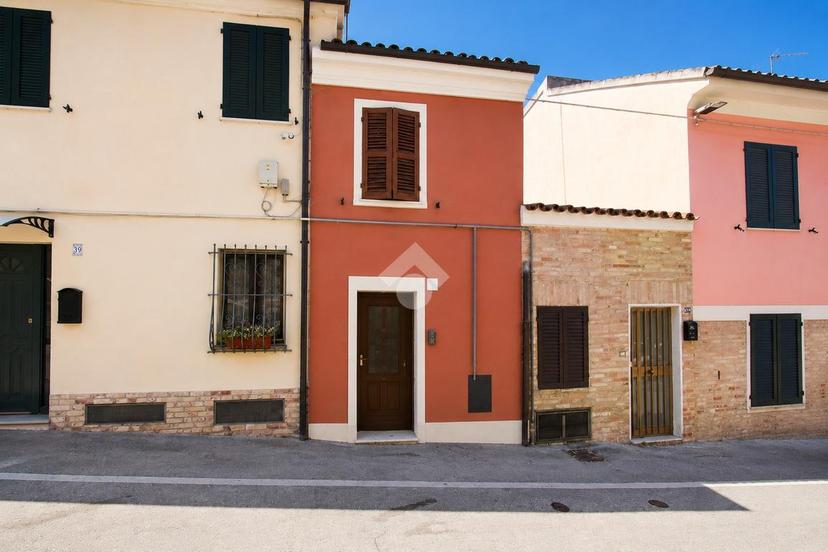 Trilocale in Via Enrico Cialdini 41, Castelfidardo — foto 2 di 5