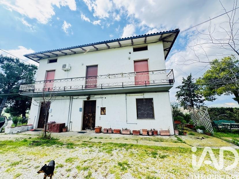 Villa in Via Chiareto Est, Bellante — foto 3 di 5