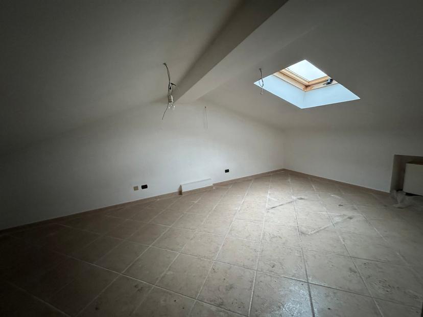 Trilocale in Via Don Luigi Sturzo Snc, Villafranca Tirrena — foto 3 di 5