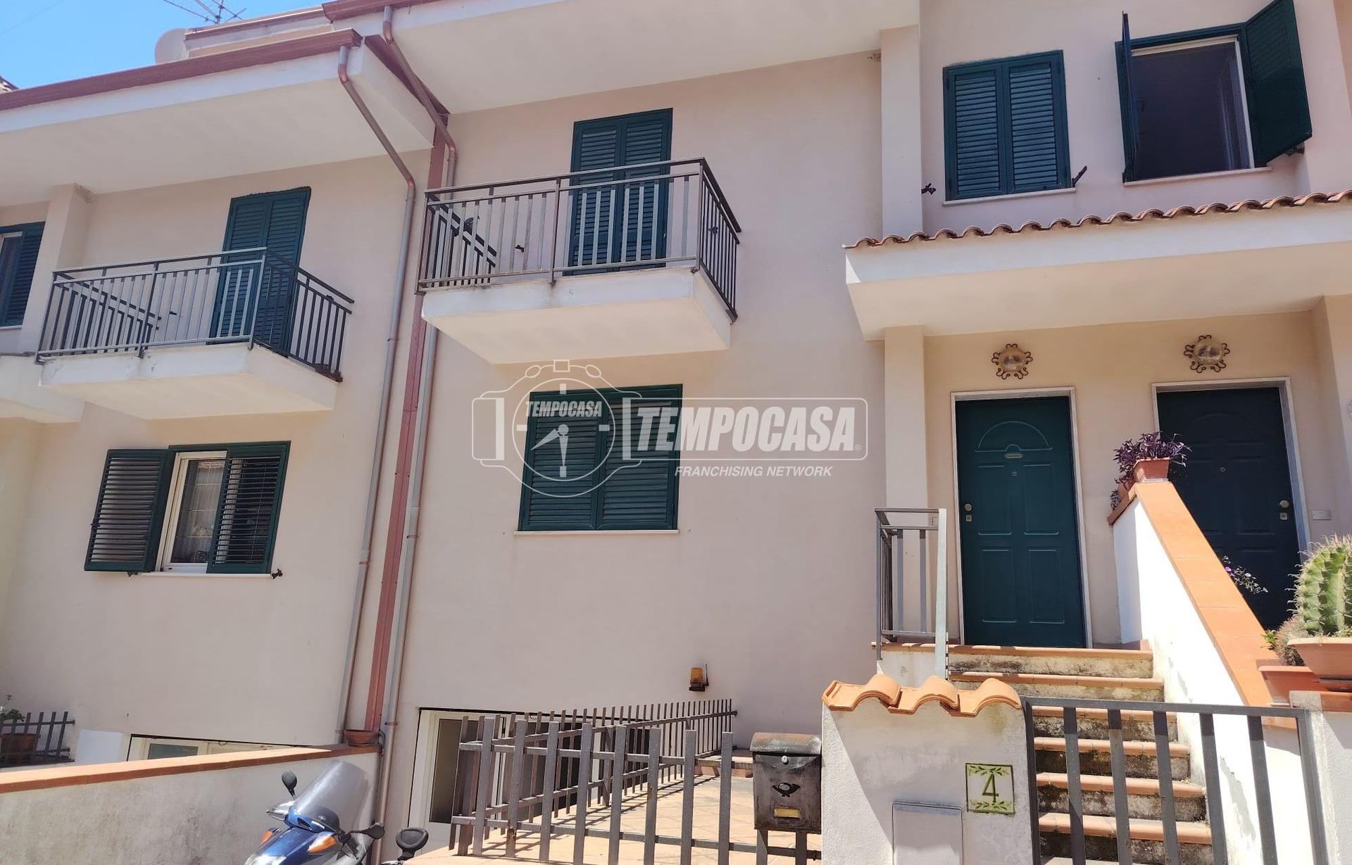 Villa a schiera, Vibo Valentia