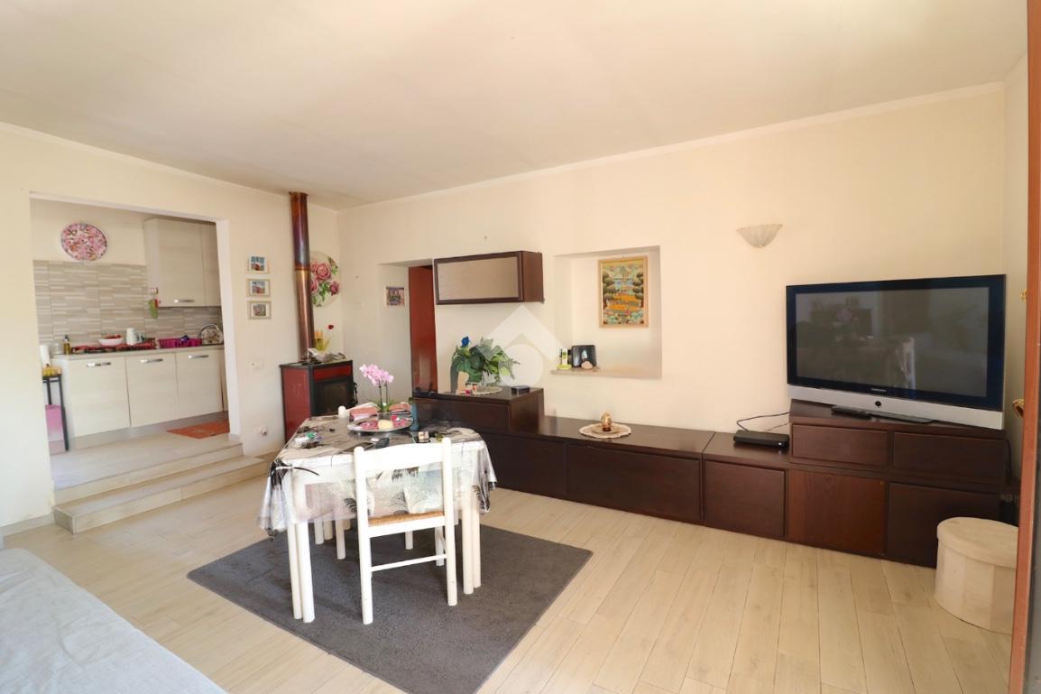 Casa indipendente in Via 2° Stradone Muti 47, Genzano di Roma