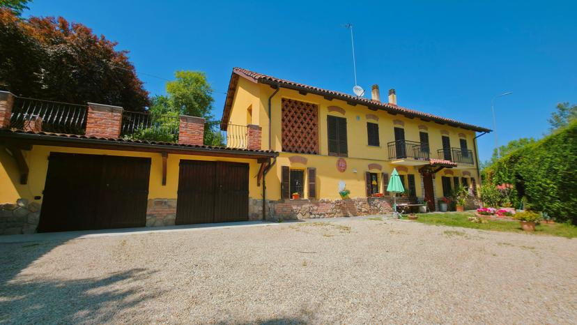 Casa indipendente in Frazione Revignano 86, Asti — foto 5 di 5