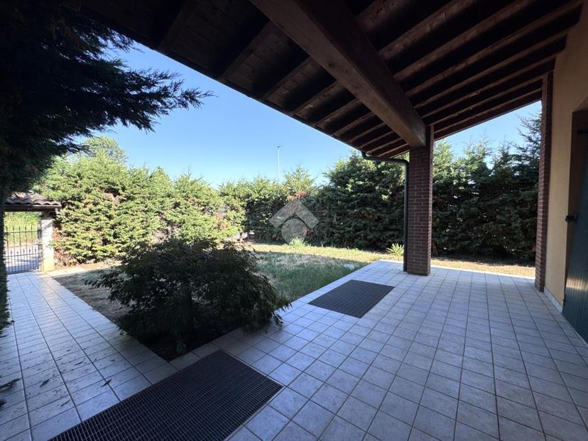 Villa a schiera in Madre B. Regazzoni, Torre Pallavicina — foto 2 di 5