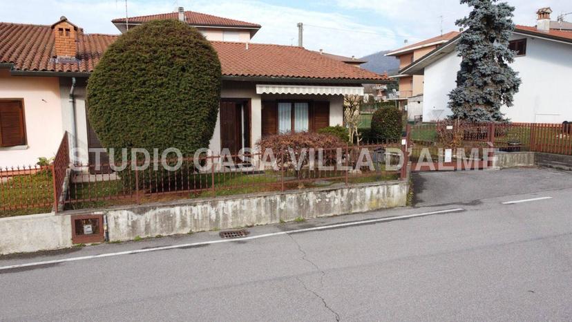 Villa in Via Monviso, Ponteranica — foto 5 di 5