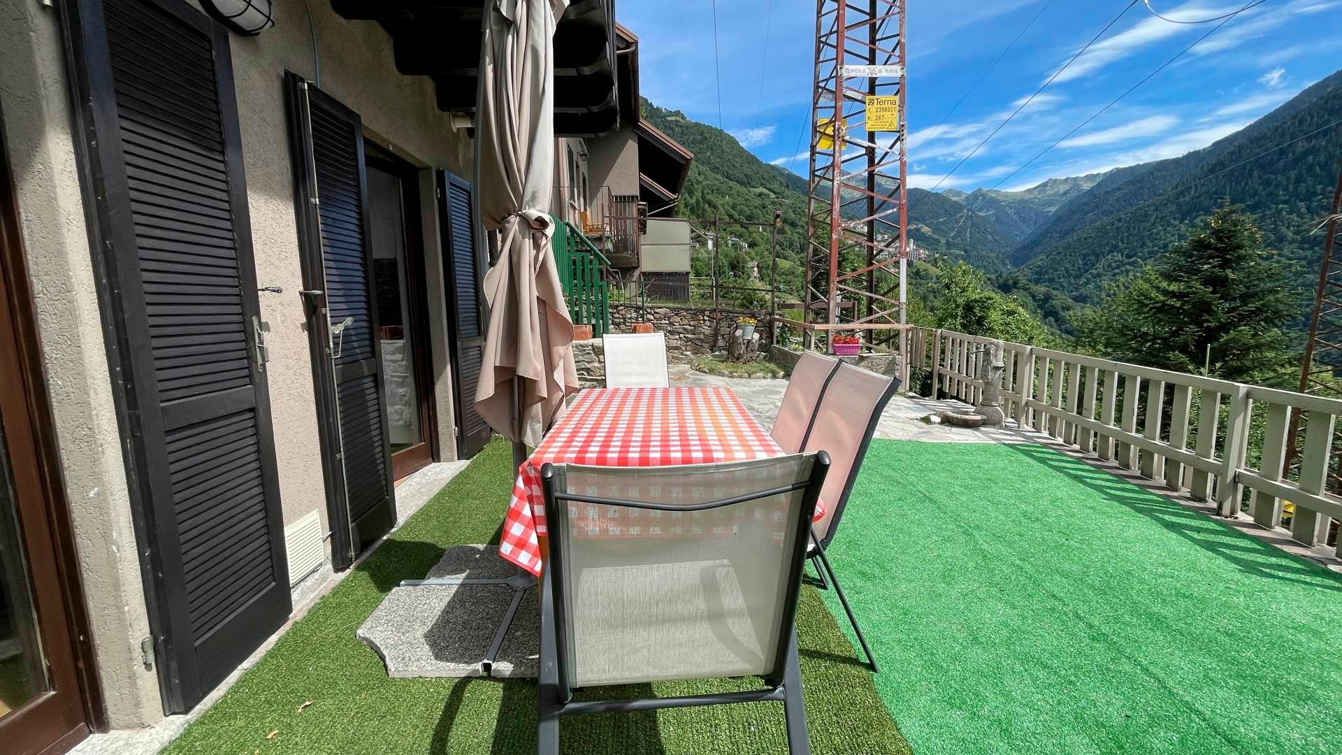 Villa a schiera in Via Valle, Morbegno