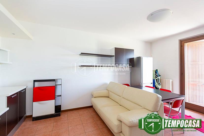 Bilocale in Via Callisto Piazza, Abbadia Cerreto — foto 2 di 5
