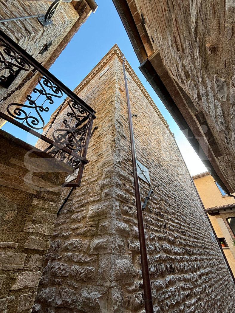Castello in Località Colle di Nocera 97, Nocera Umbra