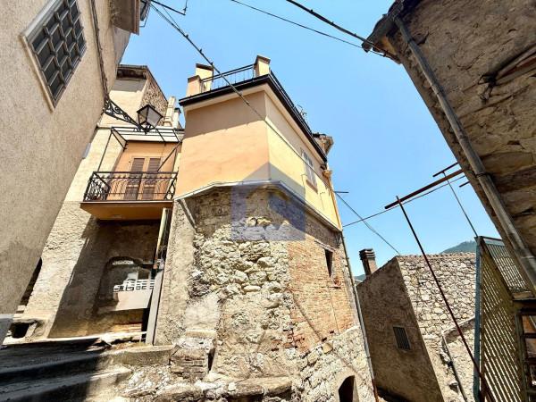 Terratetto unifamiliare in Vico Primo Fontana Media 25, Villa Santa Maria — foto 2 di 5