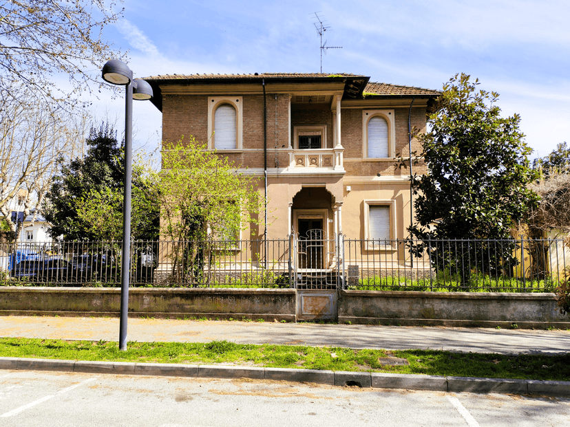 Villa unifamiliare in Viale della Resistenza 1, Massa Lombarda — foto 5 di 5