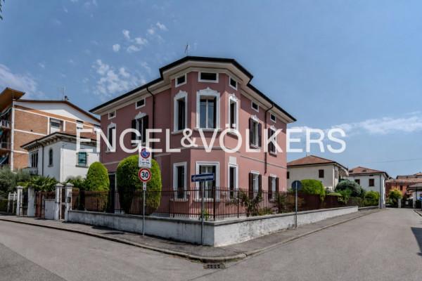 Villa bifamiliare in Via Torello Saraina, Verona — foto 2 di 5