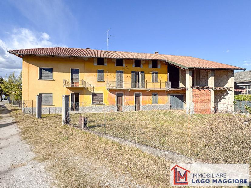 Casa indipendente in Via Milano 43, Angera — foto 3 di 5
