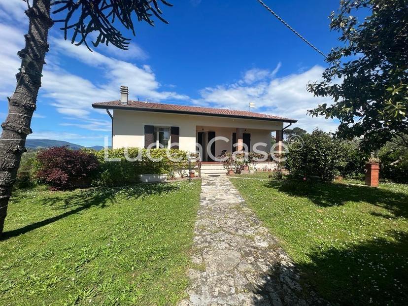 Villa in a di S. Ginese 50, Capannori