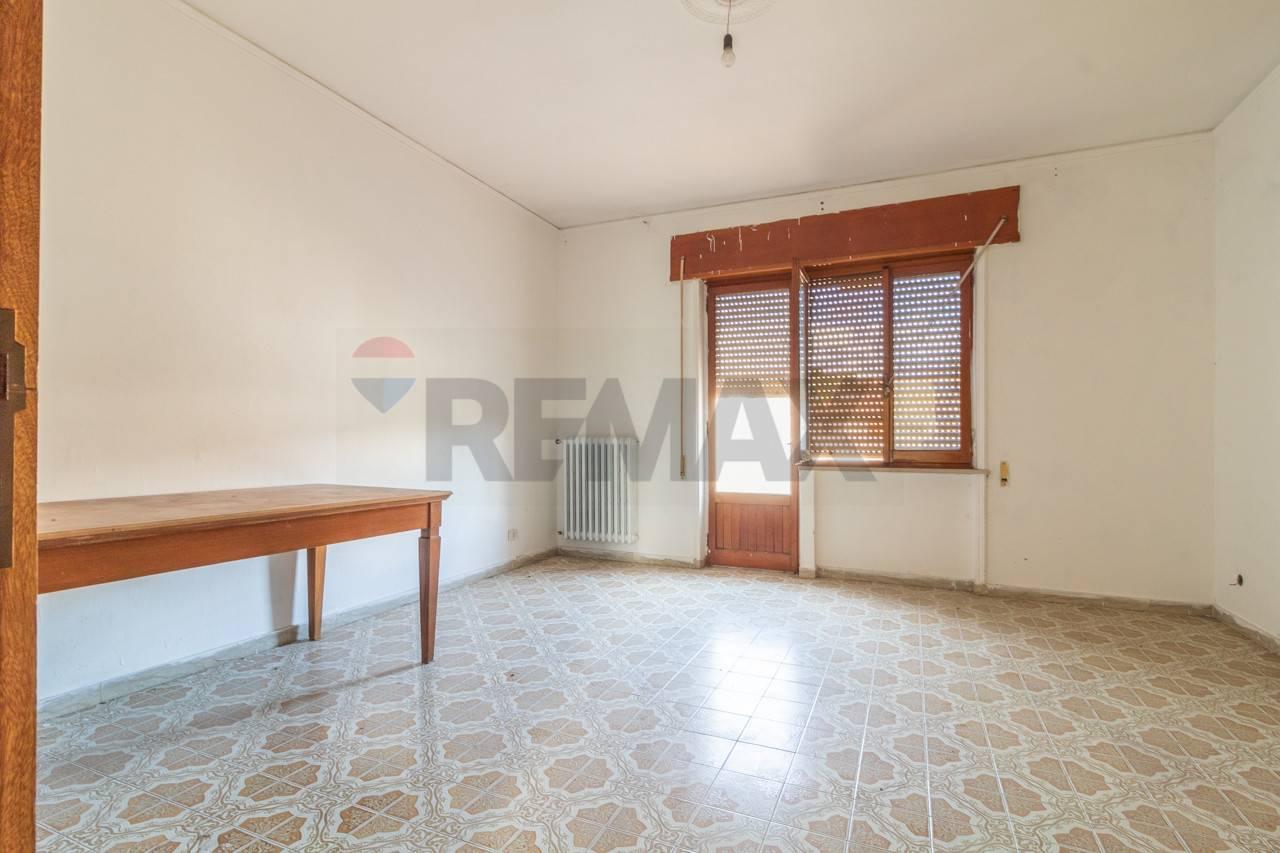 Trilocale, San Lorenzo Nuovo