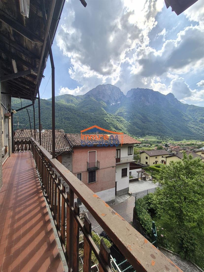 Porzione di casa, Primaluna — foto 2 di 5