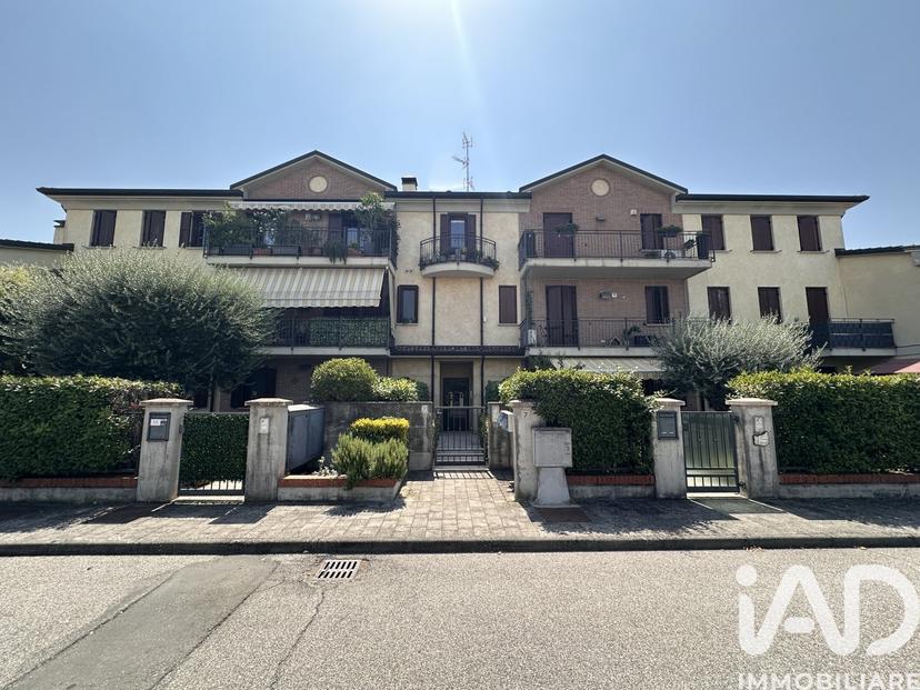 Trilocale in Via Crisitna Trivulzio 7, Mirandola