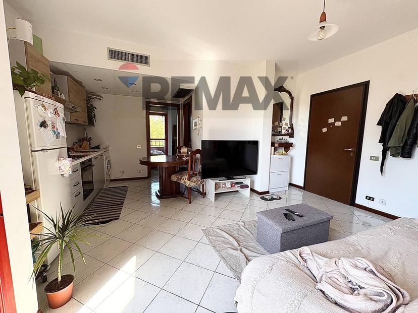Bilocale in Via Verdi 18, Gemonio — foto 3 di 5