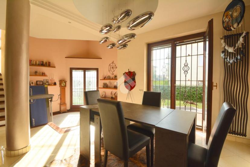 Villa in Via dell'Acqua 5, Mezzago — foto 2 di 5