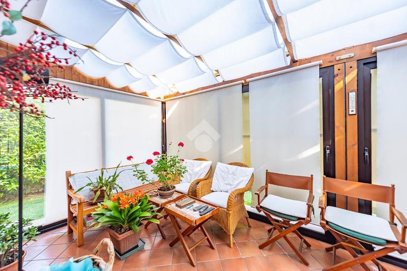 Villa in Viale Monte Resegone 14, Arese — foto 2 di 5
