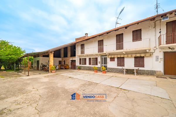 Villa in Località Piano 6, Novello — foto 2 di 5