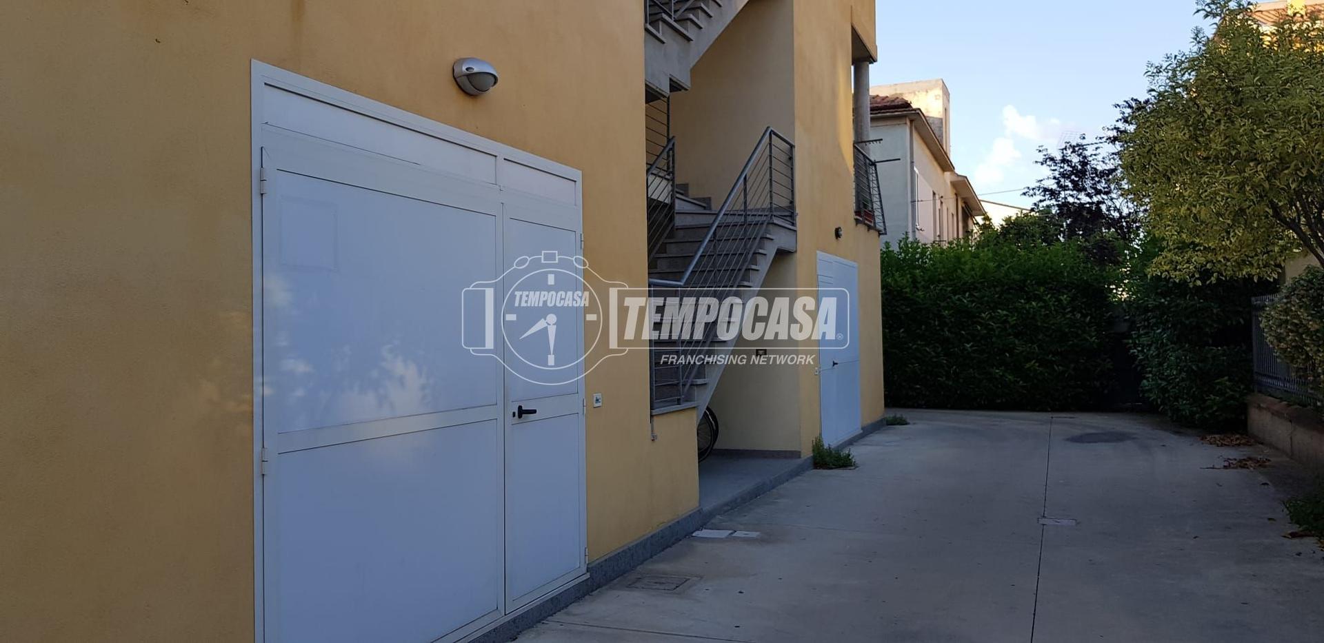 Casa indipendente in Via dei Marsi, Pescara