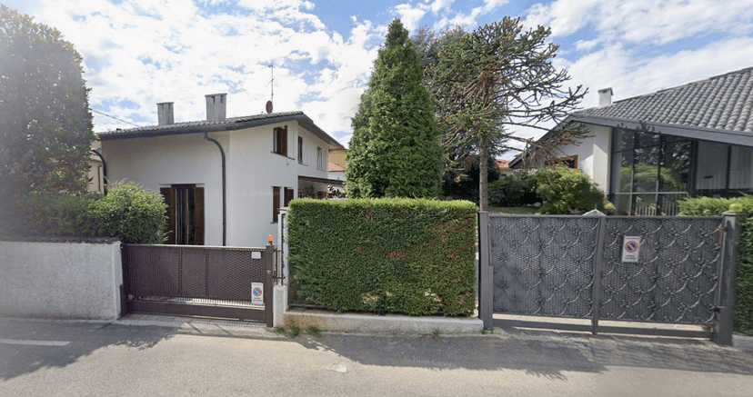 Bilocale in Via Cascina Carolina, Biassono