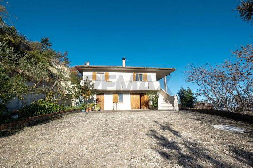 Casa indipendente in Via Monaci Silvestrini 21, Arcevia — foto 5 di 5