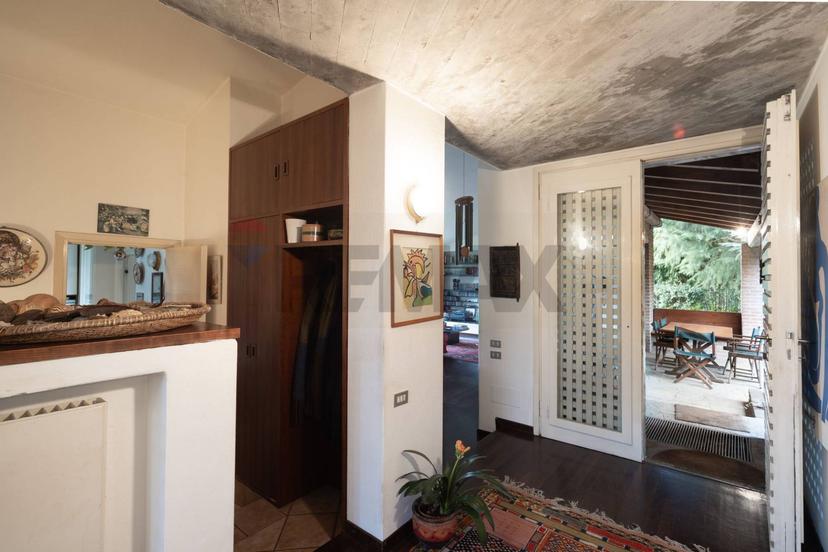 Villa, Usmate Velate