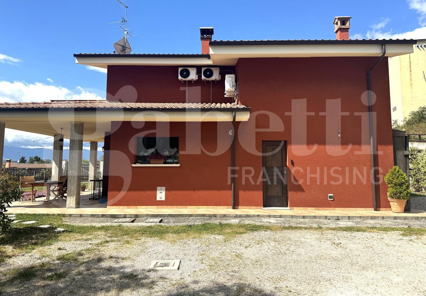 Villa in Contrada Vicenne Sud  19, Pianella