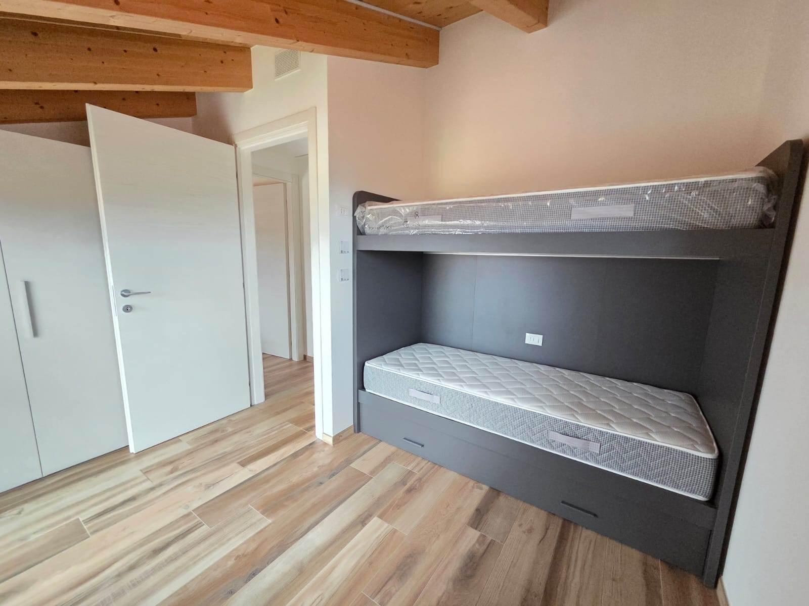 Trilocale, Colico