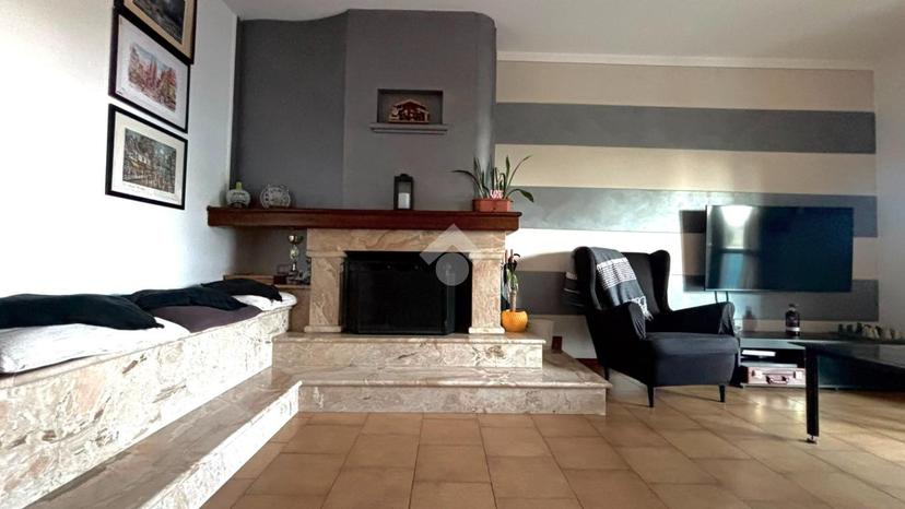 Trilocale in Via Caduti Piazza Loggia 23, Rezzato — foto 4 di 5