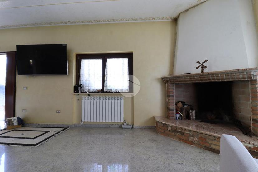 Villa in Via Roberto Nasuti 24, Città Sant'Angelo — foto 4 di 5