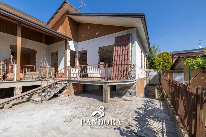 Villa a schiera in Via Santa Savina 5, Lonate Pozzolo — foto 3 di 5