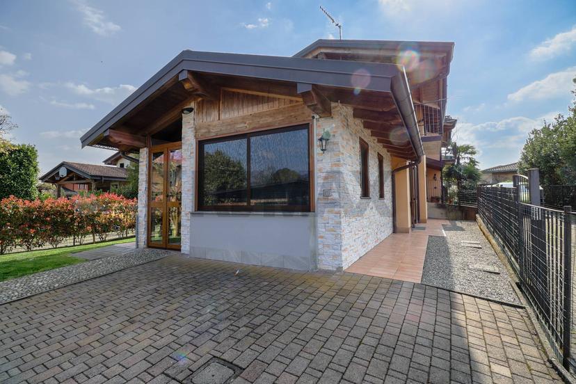 Villa, Gavirate — foto 5 di 5
