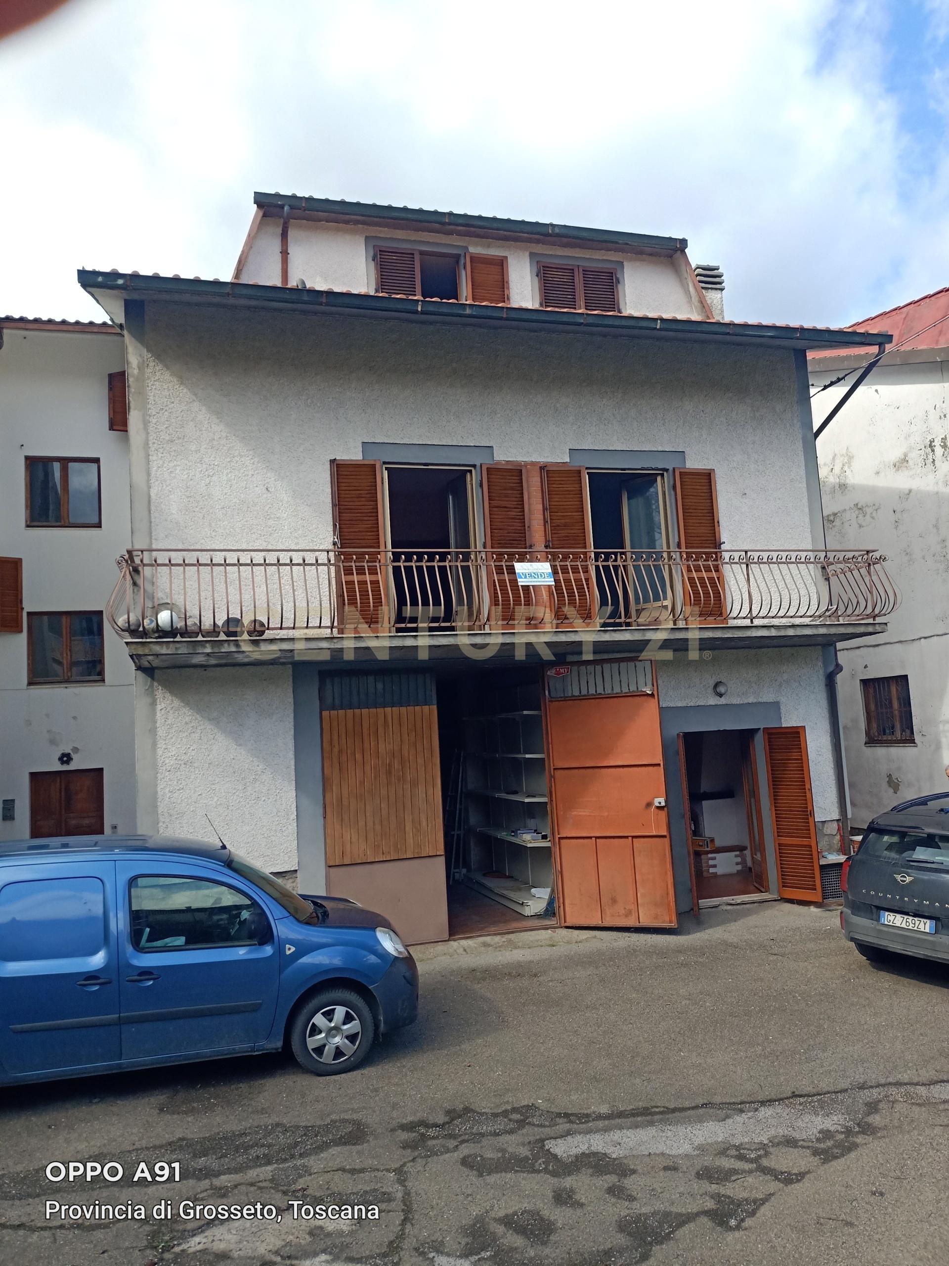 Casa indipendente in Via Arezzo 5, Castel del Piano