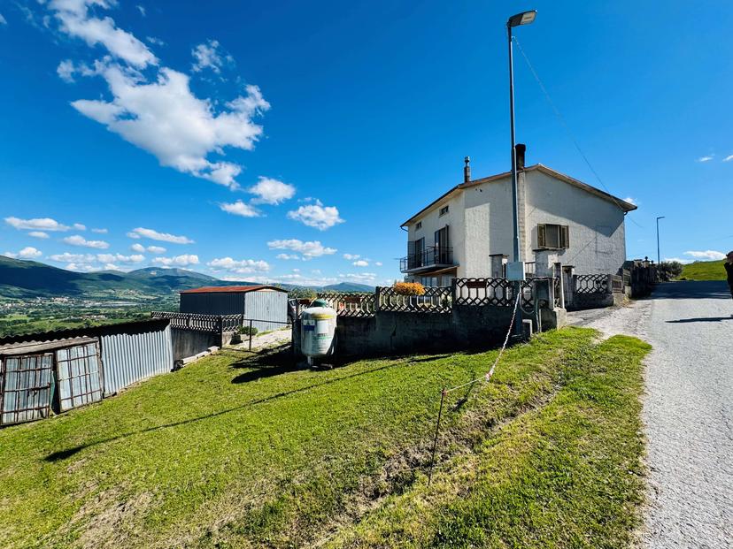 Casa indipendente in Località Voltole, Gualdo Tadino — foto 3 di 5
