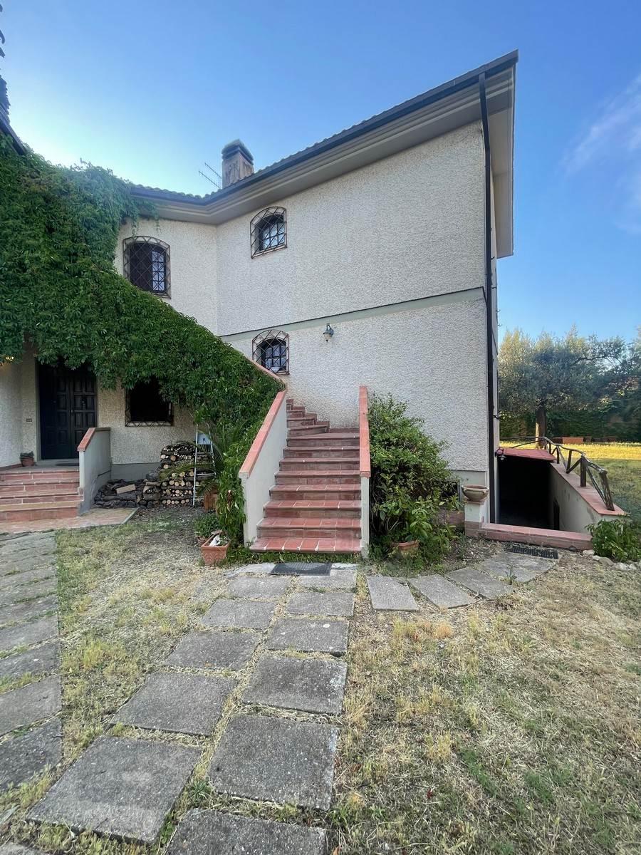 Villa bifamiliare, Roccastrada