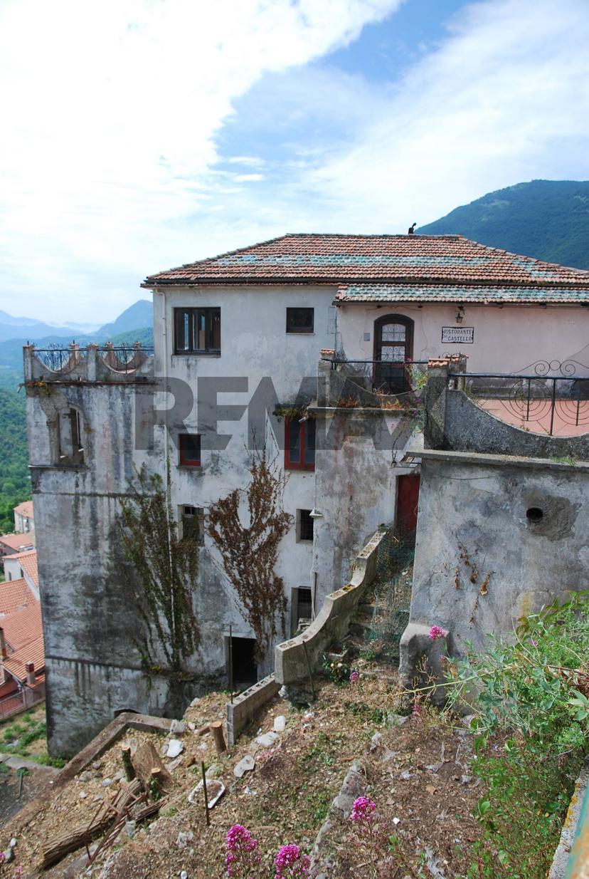Casa indipendente, Rivello