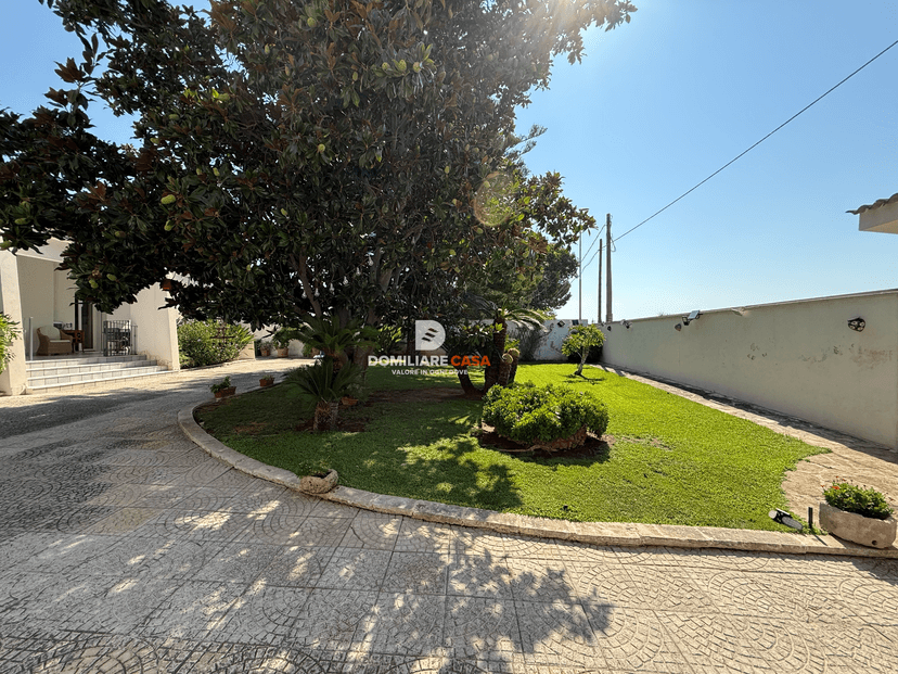 Villa in Via G. Cavalcanti 23, Veglie — foto 3 di 5