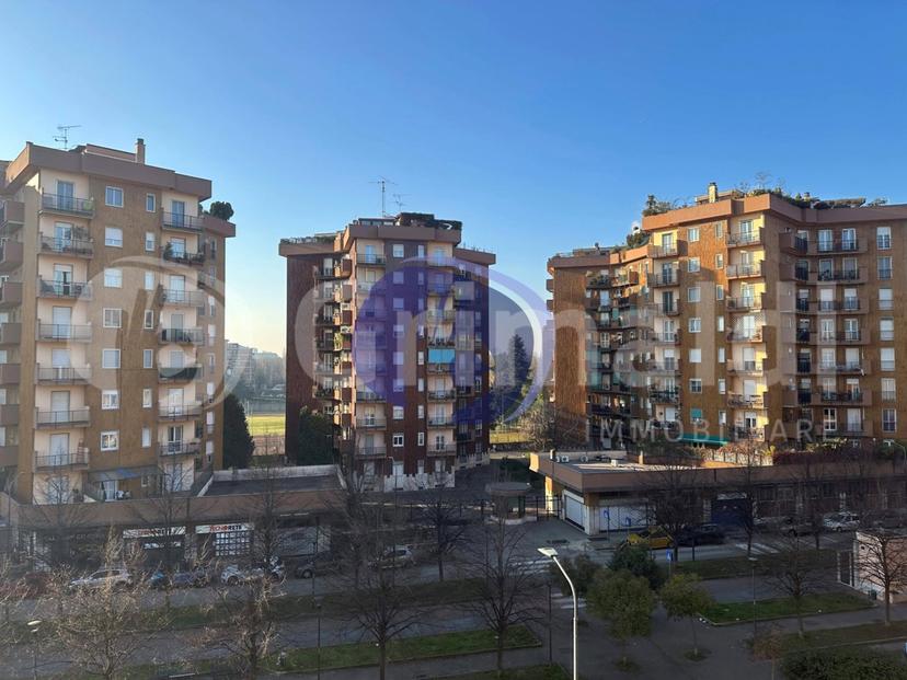 Bilocale in Viale Suzzani  282, Milano